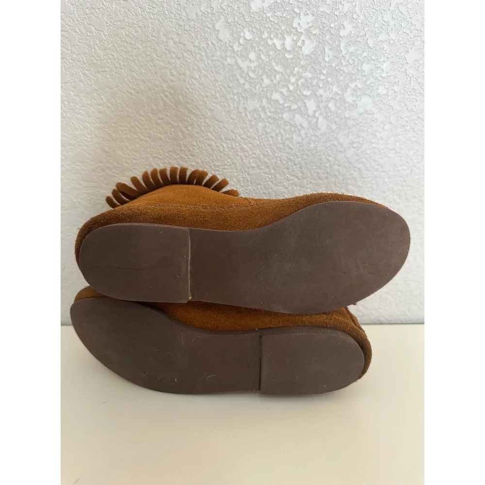 Minnetonka suede moccasin